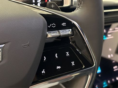 New 2025 Cadillac Escalade ESV Sport w/ LPO, ONYX Package image 29