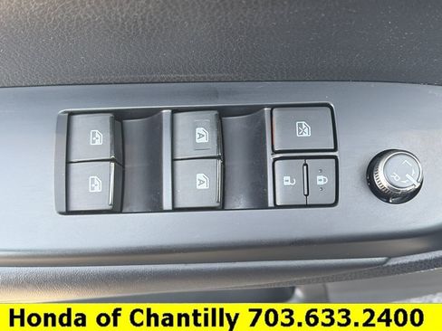 Used 2019 Toyota Highlander XLE AWD/4WD image 19