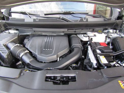 Used 2025 GMC Acadia Elevation image 35