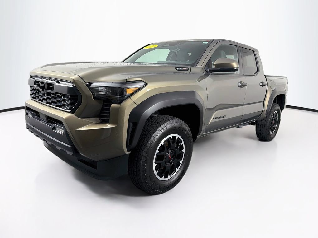 Used 2026 Toyota Tacoma TRD Off-Road AWD/4WD image 3