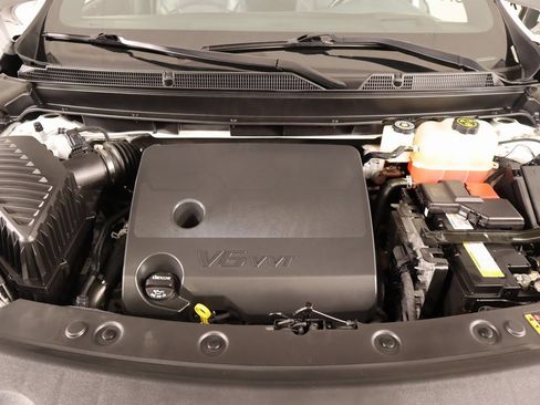 Used 2024 Buick Enclave Premium image 21