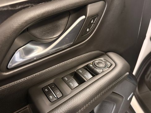 Used 2022 GMC Yukon Denali image 13