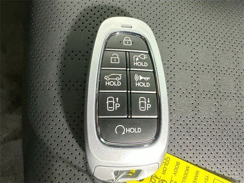 Used 2022 Hyundai Ioniq 5 Limited w/ Cargo Package image 17