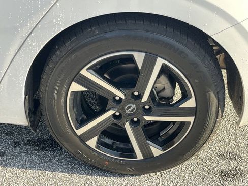 Used 2024 Nissan Sentra SV image 29