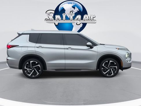 Used 2023 Mitsubishi Outlander SEL image 10