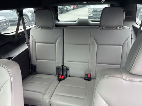 Used 2021 GMC Yukon XL SLT w/ SLT Premium Package AWD/4WD image 9