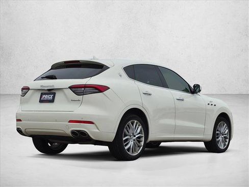 Used 2022 Maserati Levante GT AWD/4WD image 5