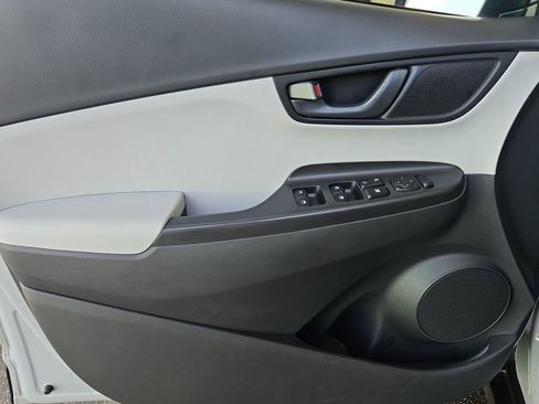 Used 2023 Hyundai Kona SEL image 26