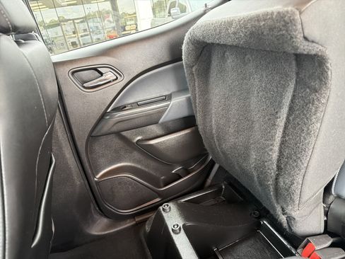 Used 2016 Chevrolet Colorado Z71 AWD/4WD image 21