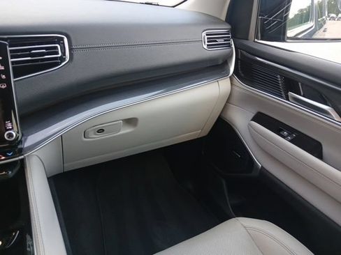 Used 2023 Jeep Wagoneer 4WD w/ Premium Group I image 39