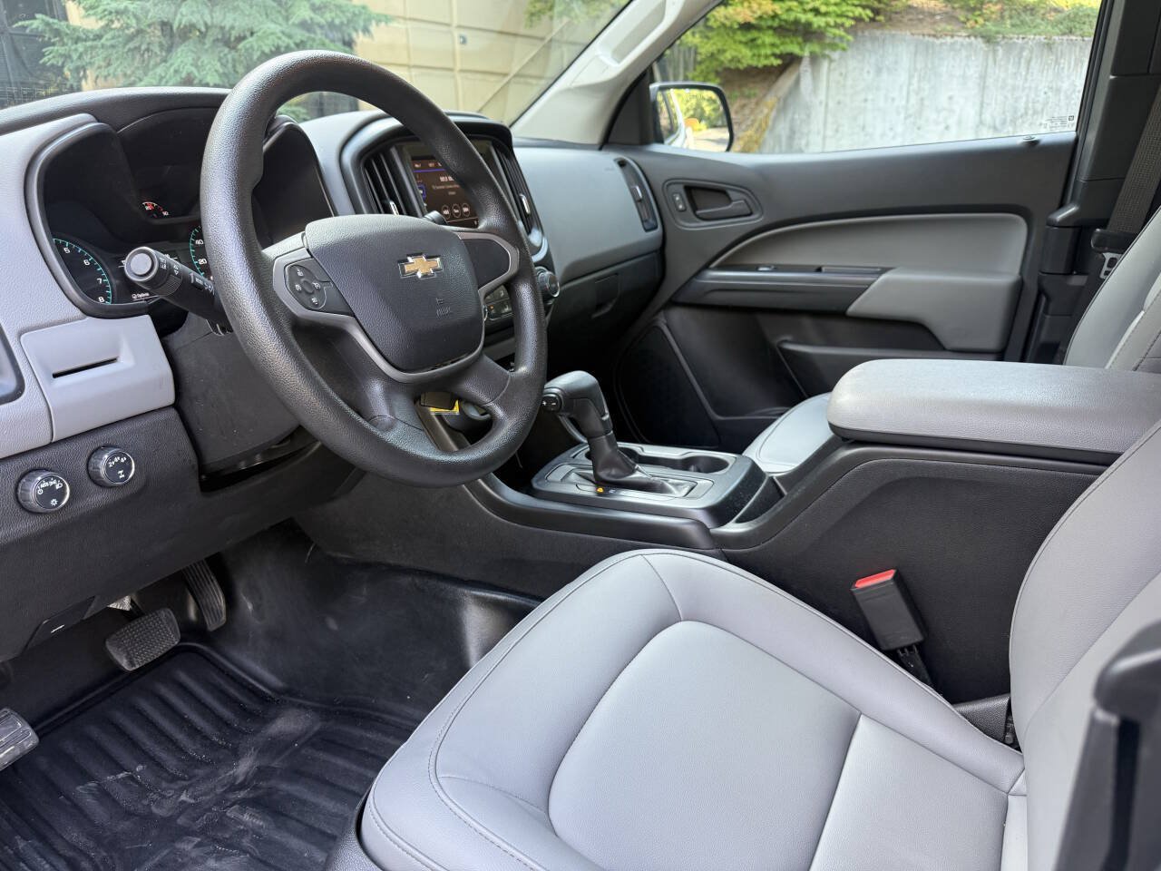 Used 2021 Chevrolet Colorado W/T w/ WT Convenience Package AWD/4WD image 30