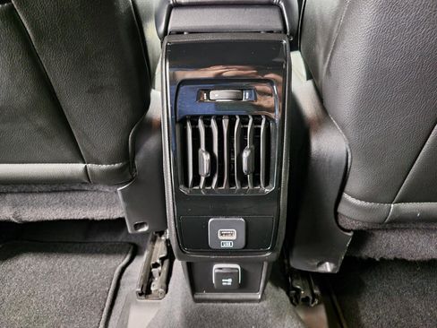 Used 2023 Jeep Compass Limited w/ Sun and Sound Group AWD/4WD image 23