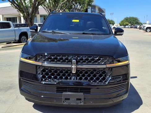 Used 2025 Lincoln Navigator L Reserve w/ Jet Appearance Package AWD/4WD image 25