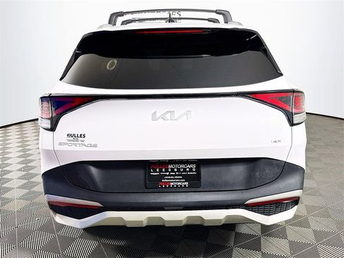 Used 2024 Kia Sportage EX image 6
