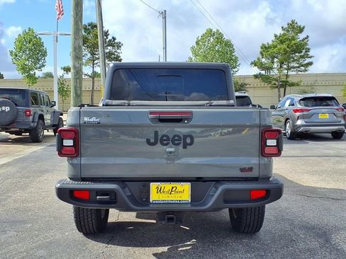 Used 2021 Jeep Gladiator Sport AWD/4WD image 22