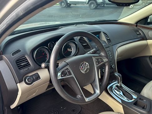 Used 2012 Buick Regal Leather FWD image 9