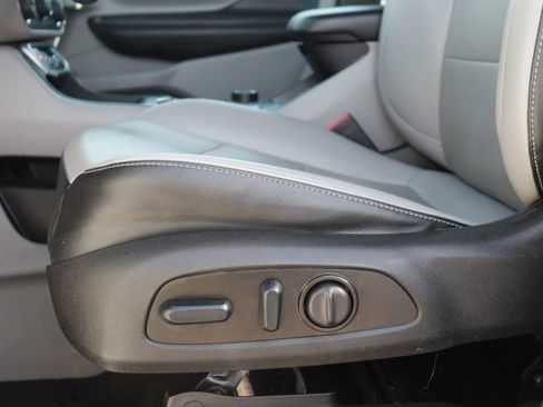 Used 2023 GMC Terrain SLT FWD image 10