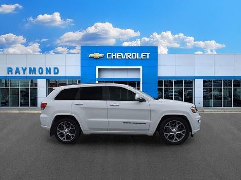 Used 2020 Jeep Grand Cherokee Overland AWD/4WD image 2