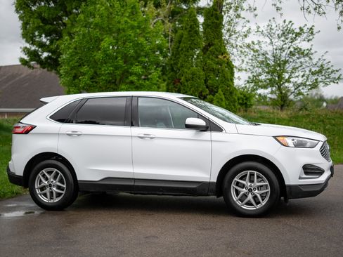 Used 2024 Ford Edge SEL image 4