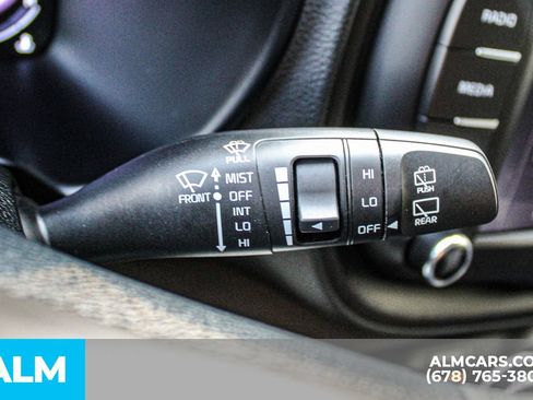 Used 2025 Kia Soul LX w/ LX Technology Package FWD image 28