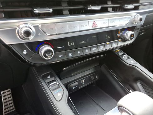 Used 2025 Kia Telluride SX X-Line AWD/4WD image 19