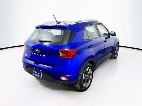 Used 2025 Hyundai Venue SEL FWD image 7