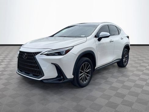 Used 2024 Lexus NX 250 FWD w/ Towing Package (2000 Lbs) image 3