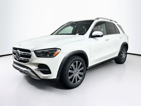 Used 2024 Mercedes-Benz GLE 350 4MATIC image 3