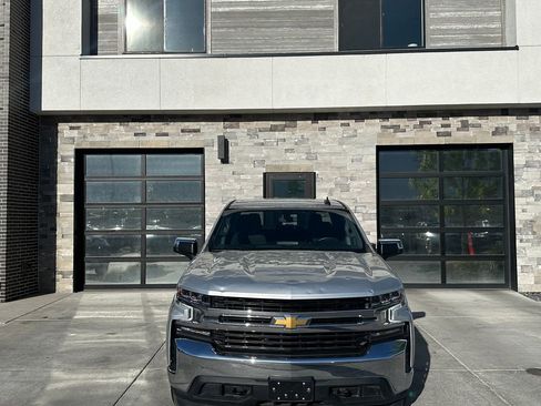 Used 2022 Chevrolet Silverado 1500 LT w/ Bed Protection Package AWD/4WD image 8
