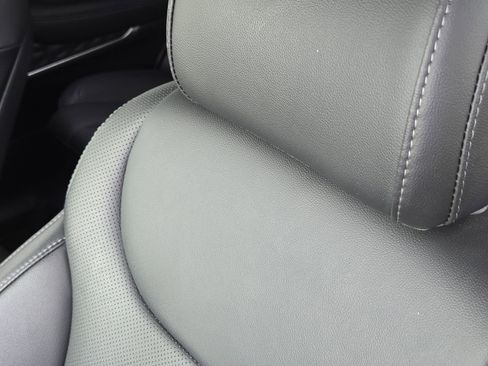 Used 2023 Hyundai Santa Fe SEL w/ Premium Package image 16