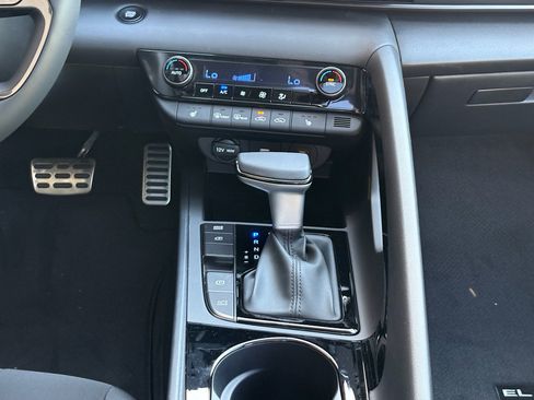 New 2026 Hyundai Elantra SEL Sport Premium FWD image 29