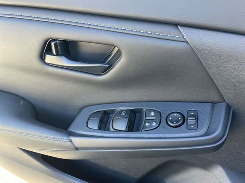 Certified 2025 Nissan Sentra S image 20