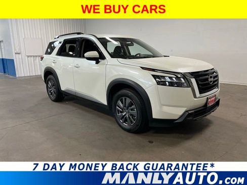 Used 2024 Nissan Pathfinder SV FWD image 1