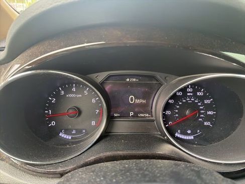 Used 2019 Kia Sedona SX FWD image 23