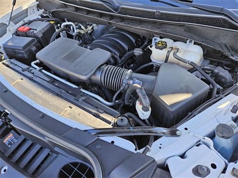 Used 2024 GMC Yukon XL SLT image 19