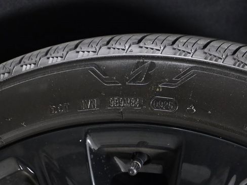 Used 2025 Cadillac Escalade V w/ LPO, ONYX Package image 50