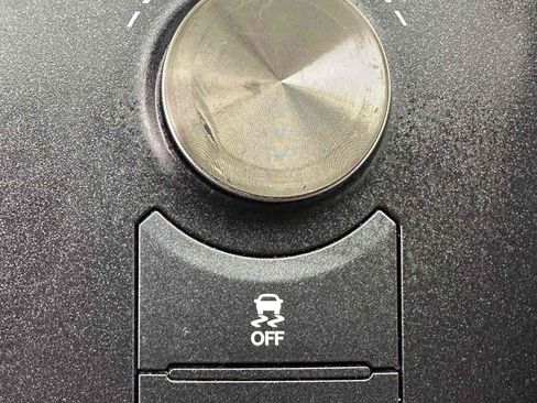 Used 2016 Lexus IS 300 AWD image 21