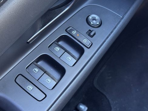 Certified 2025 Hyundai Elantra Sport image 22