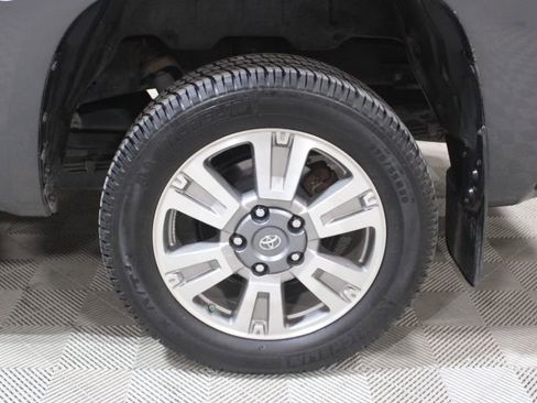 Used 2018 Toyota Tundra Platinum AWD/4WD image 42