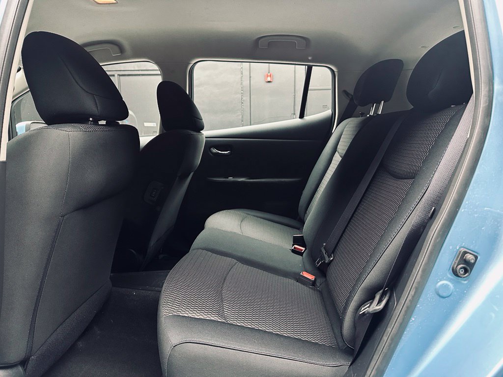 Used 2015 Nissan Leaf S FWD image 19