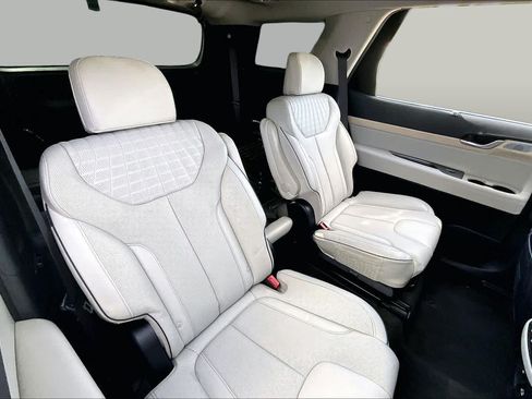 Used 2024 Hyundai Palisade Limited FWD image 20