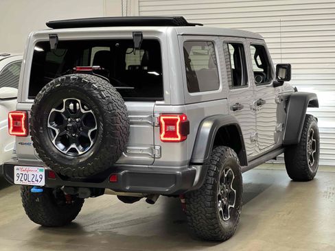 Used 2022 Jeep Wrangler Unlimited Rubicon 4xe AWD/4WD image 26