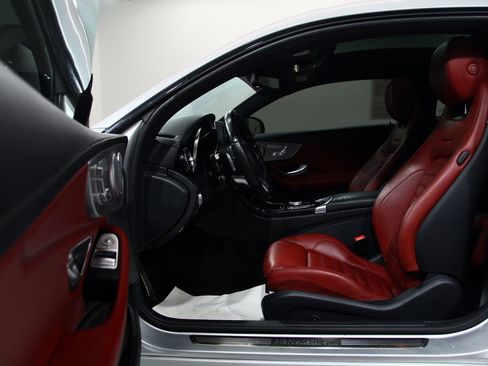 Certified 2017 Mercedes-Benz C 300 4MATIC Coupe image 4