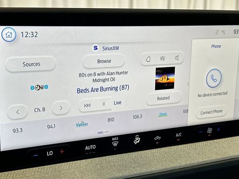 Used 2025 Ford Maverick XLT w/ Equipment Group 302A AWD/4WD image 19