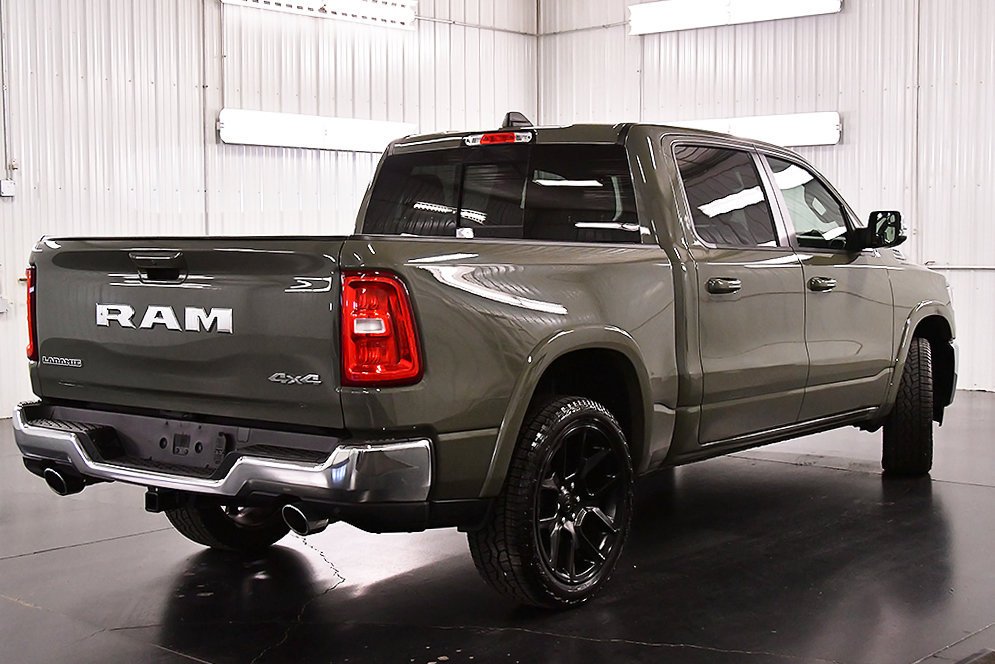 Used 2026 RAM 1500 Laramie AWD/4WD image 7