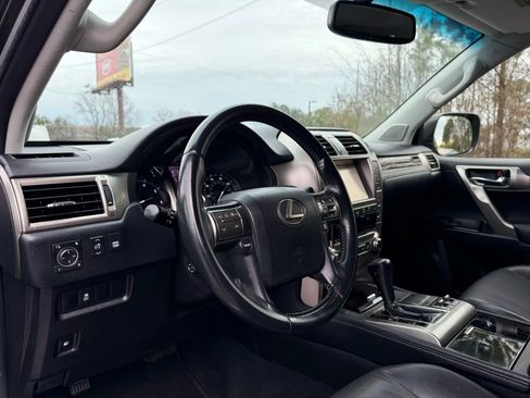 Used 2015 Lexus GX 460 w/ Navigation Package image 11