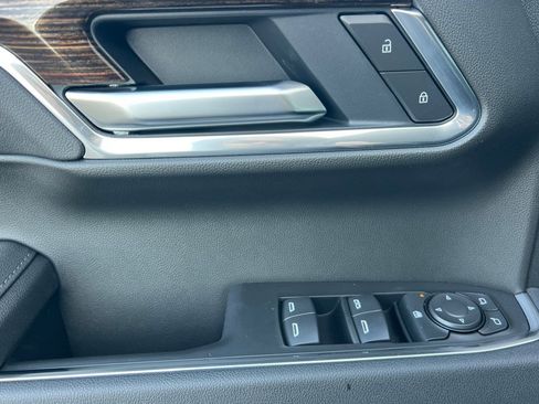 New 2026 GMC Sierra 1500 Elevation image 8