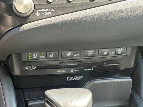 Used 2021 Lexus ES 300h w/ Accessory Package FWD image 13