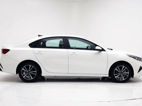 Used 2024 Kia Forte LXS image 2