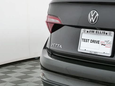 Used 2024 Volkswagen Jetta SE w/ Panoramic Sunroof Package FWD image 38